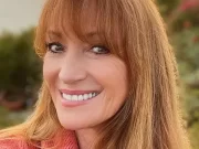 Vedeta care sfidează timpul! La 73 de ani, actrița arată ca la 40