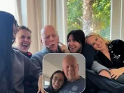 Bruce Willis a împlinit 70 de ani. Actorul, care suferă de demență, celebrat de fetele vieții lui, ”îngerii lui Bruce”, care i-au fost mereu alături, cu recunoștință și emoție pură
