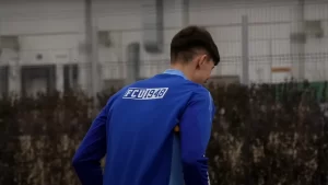 https___www.prosport.ro_wp-content_uploads_2025_03_A-refuzat-o-pe-AC-Milan-pentru-echipa-lui-Adrian-Mititelu.-Fotbalistul-roman-de-19-ani-a-uimit-„A-luat-foc-toata-Europa-m-au-sunat-zeci-de-impresari