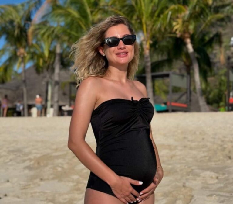 Cum se simte Claudia Puican, cu puțin timp înainte să nască! Cântăreața a postat imagini emoționante cu burtica de gravidă | FOTO