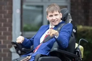 Sotia-mea-m-a-tinut-prizonier-timp-de-patru-ani-si-a-avut-o-aventura-cu-ingrijitorul-meu-1050x700