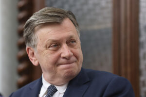 crin-antonescu_73100700