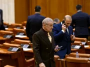 Becali nu mai vrea scandaluri în Parlament: Pe Simion îl luăm de mână și îl dăm afară!