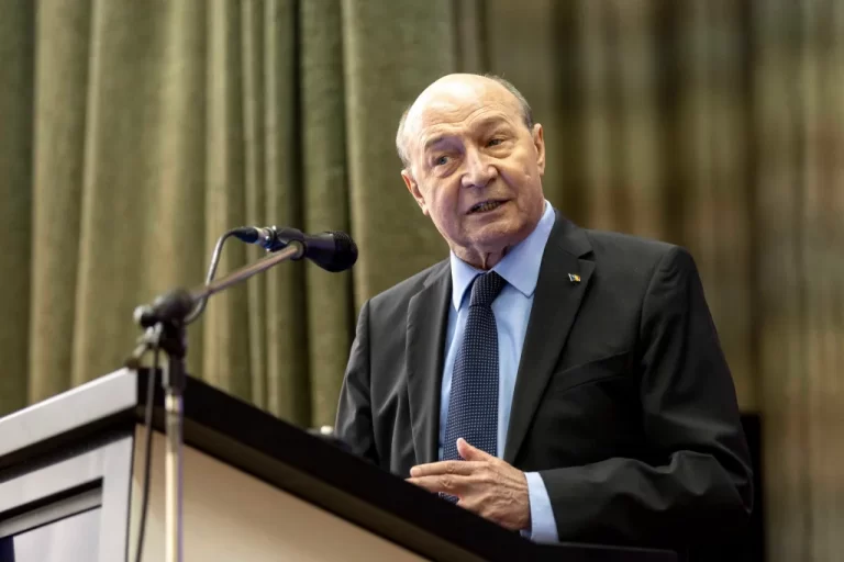 Traian Băsescu, replică pentru Crin Antonescu: „Marioneta Varanului, susținută cu tenacitate de activiștii de la Antena 3” / Critici și pentru Ponta