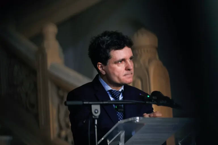 Prima reacție a lui Nicușor Dan după pozele cu Florian Coldea și Victor Ponta publicate de Elena Lasconi: „Un fals grosolan”