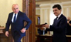 ZjFiYWEzYTcwODViYWE0NjFmZmEwN2VjNGE2NDZh.thumb