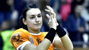 https___www.gandul.ro_wp-content_uploads_2019_12_18659104_1-cristina-neagu-1024x683