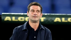 https___www.prosport.ro_wp-content_uploads_2025_05_Cristi-Chivu-incepe-negocierile-„Contract-pe-unul-sau-doi-ani-e1746180216379-1400x688