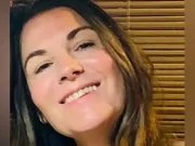 Angajata unei companii din UK a primit despăgubiri uriaşe după ce a fost concediată în ziua ei liberă