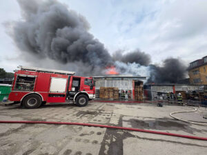incendiu-bucuresti-sabareni-3_54672400