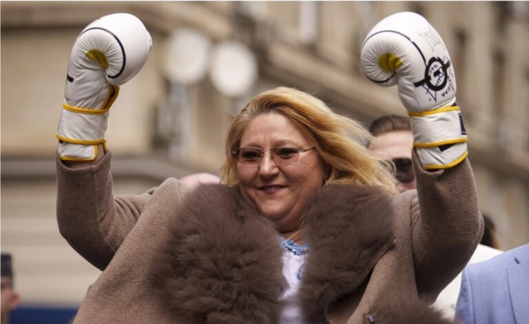 Diana Șoșoacă reacție explozivă după apariția pozelor cu Nicușor Dan și Victor Ponta de la întâlnirea cu Florian Coldea: ‘Niște securiști’