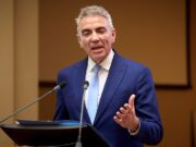 Coincidență sau pregătire de teren? Consilier prezidențial, cu trei zile înainte de decizia CCR: ‘Să scăpăm naibii de tâmpenia asta cu declarația de avere’