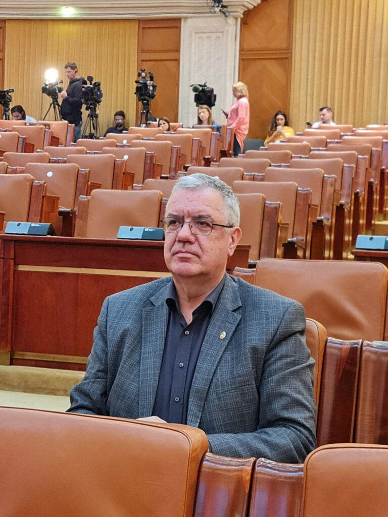 A fost schimbată conducerea Casei de Pensii. Cine este Nicolae Giugea, președintele numit de premierul interimar. I-a luat locul lui Daniel Baciu