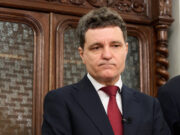 Crin Antonescu îl ”bate” pe Nicușor Dan cu propriile vorbe. ”Or are o disfuncție logică, or este pus de cineva să candideze”