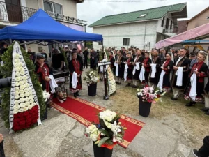 2b579572-3a64-474a-9136-4cd661950b72