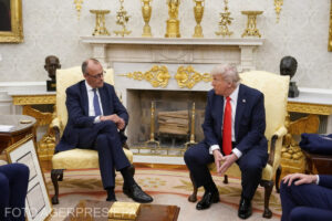 merz-biroul-oval_58020600