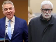 Angela Burlacu, inspectoarea ANAF condamnată în dosarul Dragoș Anastasiu, ar fi cerut mită de la Mediafax pe firma fiului, pentru a încheia un control fiscal favorabil. Lua banii în plic de la paznicii instituției și îi împărțea cu superiorul său. Legătura primejdioasă dintre fostul vicepremier și mogulul Adrian Sârbu