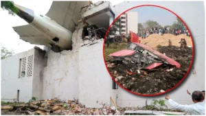 cabina-avionului-prabusit-india