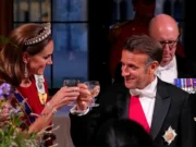 GESTUL făcut de Emmanuel Macron față de Kate Middleton la banchetul de stat dat de Regele Charles. Au ciocnit apoi paharele în cinstea evenimentului