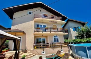 Văduva lui Leo Iorga, disperată! Bate vântul în vila de la malul mării a regretatului solist, deși prețurile la cazare au fost reduse! „Anul acesta, e dificil din cauza crizei”