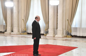 Gestul autentic făcut de Traian Băsescu la catafalcul lui Ion Iliescu / video+foto