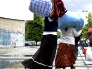 Rromii plecați din România i-au adus la disperare pe polițiștii din Berlin. Statul german e acuzat de complicitate cu migranţii