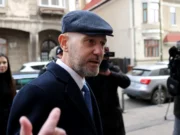 Generalul SRI (r) Dumitru Dumbravă a dat DNA în judecată. Stăpânul ”câmpului tactic” e furios: ”S-a depășit linia roșie”