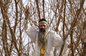 Stegarul dac s-a cățărat pe o clădire din curtea Penitenciarului Rahova. Pentru ce a protestat