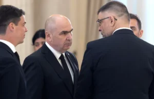 Toate instituțiile din subordinea lui Bolojan ar urma să concedieze 20% din angajați. Câți bani s-ar economisi la buget