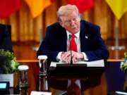 Trump, Zelenski și liderii europeni, cu harta Ucrainei pe masă! Ce teritorii ucrainene ar putea ajunge definitiv sub controlul Rusiei