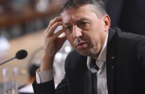 Ministrul Educației încearcă să-i convingă pe profesori să renunțe la blocarea noului an școlar: ‘Hai să începem școala și pe parcurs să discutăm’