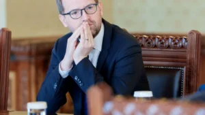 media-175051734421973800