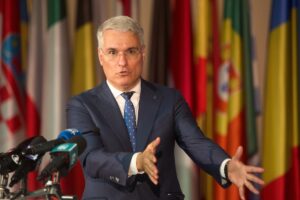 media-175403177540691600