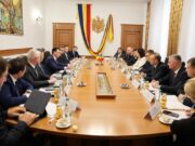 Vizită-fulger: Secretarul de stat Bogdan Despescu și șefii Poliției și Jandarmeriei au descins la Chișinău înaintea alegerilor parlamentare din Moldova