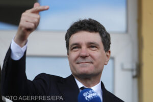 nicusor-dan--18-mai--turul-al-doilea-al-alegerilor-prezidentiale--fagaras-8_16993600