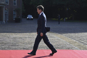 nicusor-dan-discurs_69497600