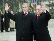 • Ion Iliescu și destinul României: De la pericolul destrămării statului la câștigarea Vestului. Lecția istorică a anilor ’90, explicată de Bogdan Chirieac