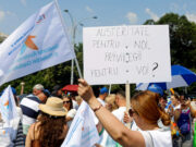 Sindicatele din administrația locală ies în stradă în București împotriva reducerii de personal. Programul protestului