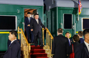 Kim Jong-Un s-a îmbarcat spre China, în trenul său blindat cu 90 de vagoane. Are vinuri franțuzești la bord