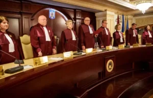 CCR discută pe 24 septembrie sesizarea ÎCCJ pe legea privind pensiile magistraților. Un verdict de neconstituționalitate ar putea duce la căderea guvernului Bolojan