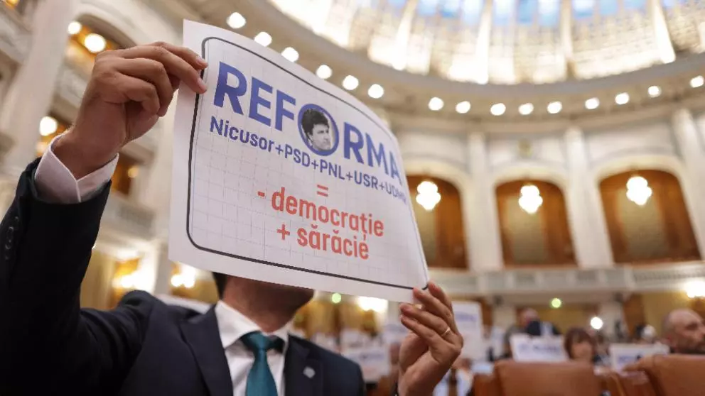 PARLAMENT_ASUMARE_5_PACHETE_BOLOJAN_006_INQUAM_Photos_Octav_Ganea_2e9ae18151