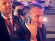 Imagini virale cu Emmanuel Macron, blocat în New York de cortegiul lui Donald Trump. L-a sunat imediat pe omologul său. Video