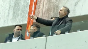 https___www.prosport.ro__wp-content_uploads_2025_09_Mihai-Rotaru-interventie-in-forta.-A-intrat-prin-telefon-dupa-Craiova-Dinamo.-„O-rusine-de-arbitraj-A-furat-1400x692