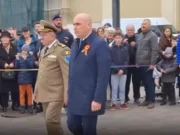 Ireal: Bolojan primit cu covor roșu și imnul prezidențial, la Oradea