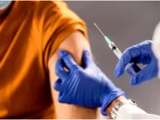 Asistentă medicală din Gorj, condamnată la închisoare pentru vaccinări fictive în pandemie. Câți bani cerea pentru fiecare „imunizare”