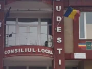 Un consilier USR a venit cu pistolul la brâu la ședința de consiliu local. Primarul a chemat poliția