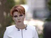 Cum a apărut Lia Olguța Vasilescu la ultima ședință de guvern. A purtat un palton cu imprimeu leopard și pantofi de la un brand de lux