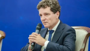 nicusor-dan-la-amcham_BRUTz