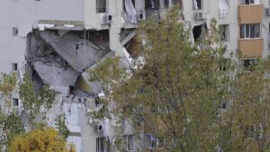 o-locatara-din-blocul-care-a-sarit-in-aer-mie-mi-a-fost-frica-sa-aprind-lumina-sa-nu-fie-explozie-foloseam-lanterna-5352695