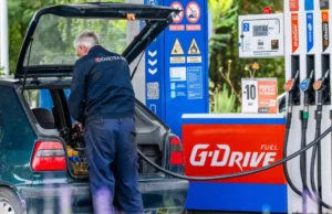 Sancțiunile SUA îi lasă pe sârbi fără combustibil. Președintele Vucic a avertizat că rafinăriile nu vor putea funcționa după începutul lunii noiembrie